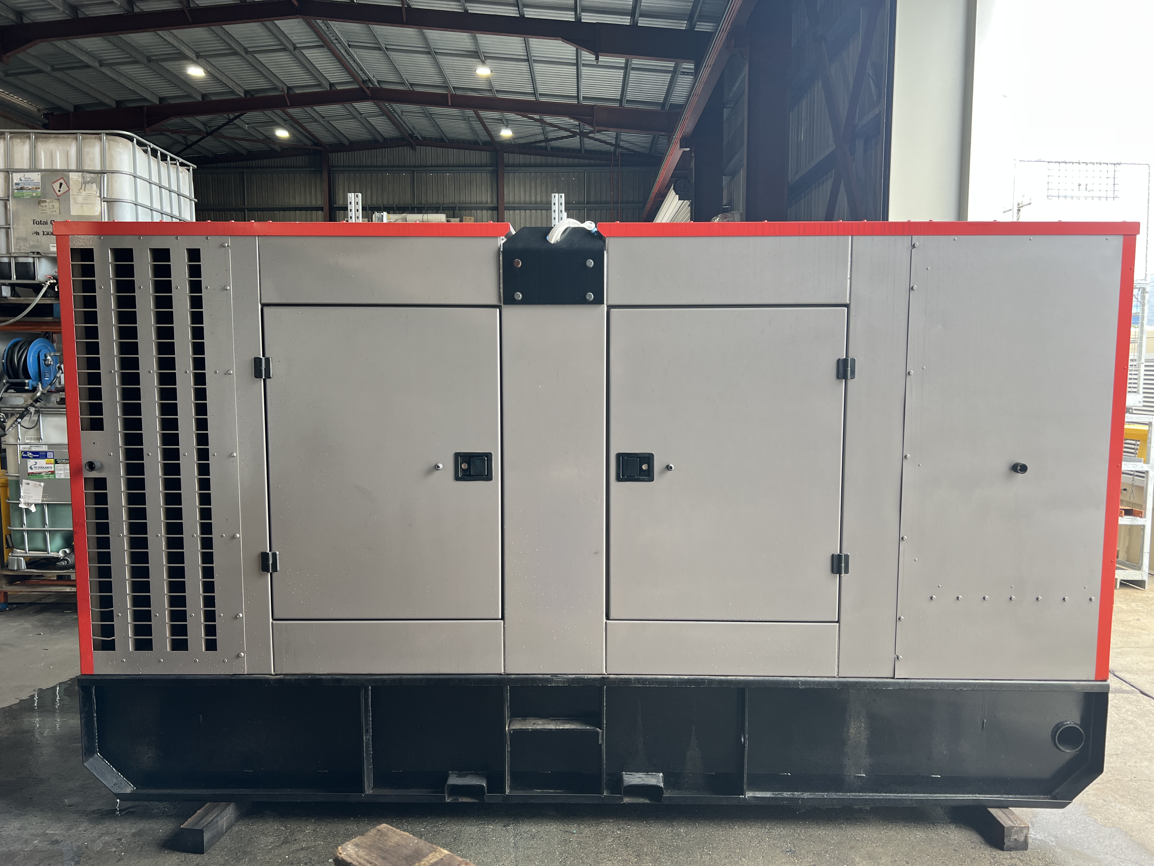 220 kVA Three Phase Generator